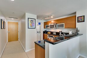 Miami Vacation Rental w/ Balcony, Pool & Hot Tub!