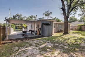 Tampa Home w/ Patio - 1 Mi to Busch Gardens!