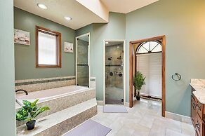 2 Mi to Busch Gardens: Retreat in Scenic Community