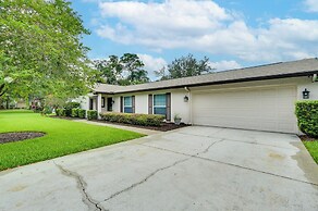 Bright Tampa Oasis w/ Outdoor Pool & Gazebo!