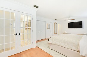 Bright Tampa Oasis w/ Outdoor Pool & Gazebo!