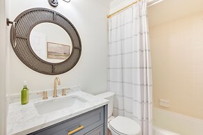 Bright Tampa Oasis w/ Outdoor Pool & Gazebo!