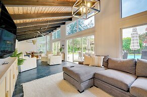 Bright Tampa Oasis w/ Outdoor Pool & Gazebo!