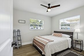 Tampa Vacation Rental ~ 3 Mi to Downtown!