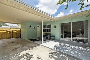 Tampa Vacation Rental ~ 3 Mi to Downtown!