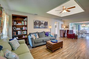 Waterfront Oasis w/ Hot Tub ~ 10 Mi to Dtwn Tampa