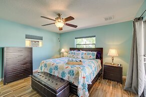 Waterfront Oasis w/ Hot Tub ~ 10 Mi to Dtwn Tampa