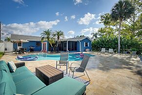 Waterfront Oasis w/ Hot Tub ~ 10 Mi to Dtwn Tampa