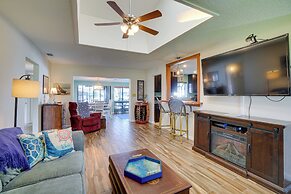 Waterfront Oasis w/ Hot Tub ~ 10 Mi to Dtwn Tampa