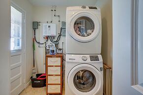 Waterfront Oasis w/ Hot Tub ~ 10 Mi to Dtwn Tampa