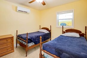 Canal-front Tampa Vacation Rental w/ Private Pool!