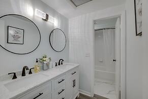 Spacious Tampa Vacation Rental ~ 7 Mi to Beach!