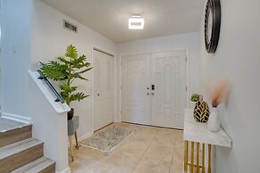Spacious Tampa Vacation Rental ~ 7 Mi to Beach!