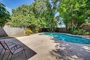 Spacious Tampa Vacation Rental ~ 7 Mi to Beach!