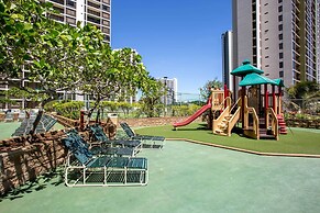 Honolulu Vacation Rental: Walk to Waikiki Beach!