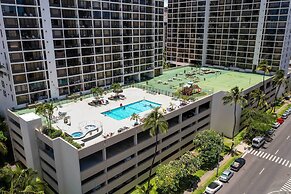 Honolulu Vacation Rental: Walk to Waikiki Beach!