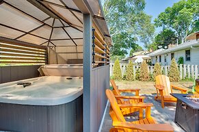 Pet-friendly Minneapolis Home ~ 8 Mi to Downtown!