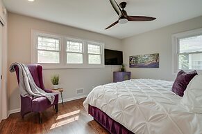 Pet-friendly Minneapolis Home ~ 8 Mi to Downtown!