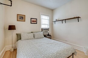 Bright Minneapolis Apartment - 1 Mi to Downtown!