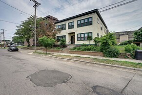 Bright Minneapolis Apartment - 1 Mi to Downtown!