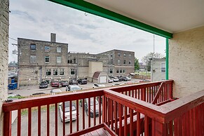 Bright Minneapolis Apartment - 1 Mi to Downtown!