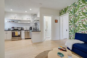 Bright Minneapolis Apartment - 1 Mi to Downtown!
