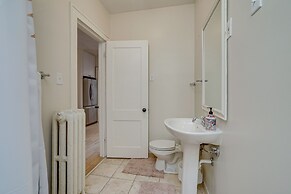 Bright Minneapolis Apartment - 1 Mi to Downtown!
