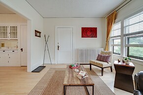 Bright Minneapolis Apartment - 1 Mi to Downtown!