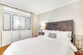 Chic Atlanta Retreat w/ Patio & Outdoor Dining!