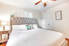 Chic Atlanta Retreat w/ Patio & Outdoor Dining!