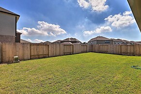 Houston Home w/ Private Yard - 16 Mi to Dtwn