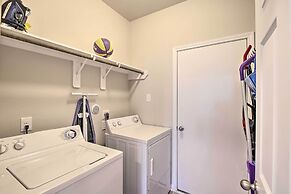 Houston Home w/ Private Yard - 16 Mi to Dtwn