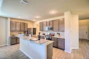 Houston Home w/ Private Yard - 16 Mi to Dtwn