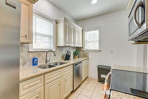 Vibrant Houston Getaway: 5 Mi to Downtown Aquarium