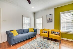 Vibrant Houston Getaway: 5 Mi to Downtown Aquarium