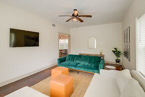 '1930s East End Home' ~ 3 Mi to Downtown Houston!