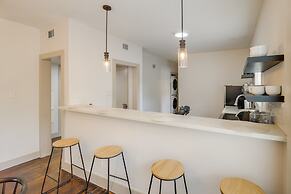 '1930s East End Home' ~ 3 Mi to Downtown Houston!