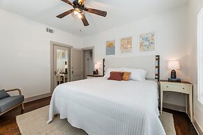 '1930s East End Home' ~ 3 Mi to Downtown Houston!