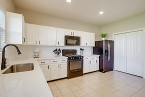 Pet-friendly Tomball Home ~ 8 Mi to Burroughs Park