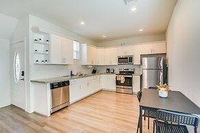Modern Houston Haven: 3 Mi to Downtown Attractions