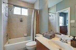 Houston Retreat With Fireplace & Balcony!