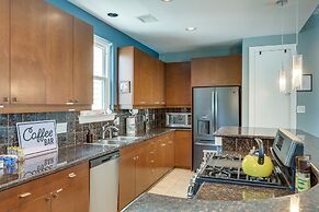 Houston Retreat With Fireplace & Balcony!