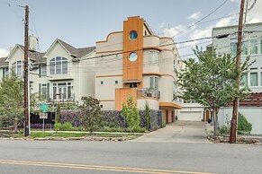 Houston Retreat With Fireplace & Balcony!