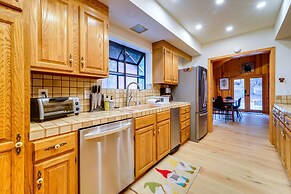 Tahoe Donner Cabin Near Slopes & Lake!