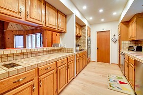 Tahoe Donner Cabin Near Slopes & Lake!