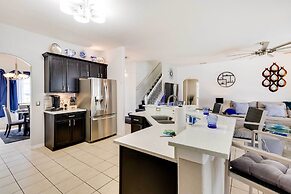 Spacious Davenport Retreat w/ Pool & Grill