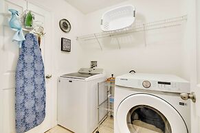 Spacious Davenport Retreat w/ Pool & Grill