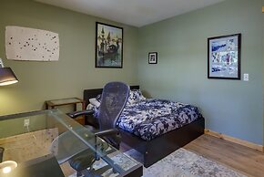 Truckee Retreat w/ Fireplace & Community Amenities