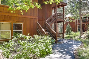 Truckee Retreat w/ Fireplace & Community Amenities