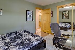 Truckee Retreat w/ Fireplace & Community Amenities